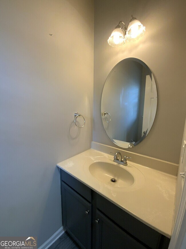 Building Photo - 4905 Vireo Dr