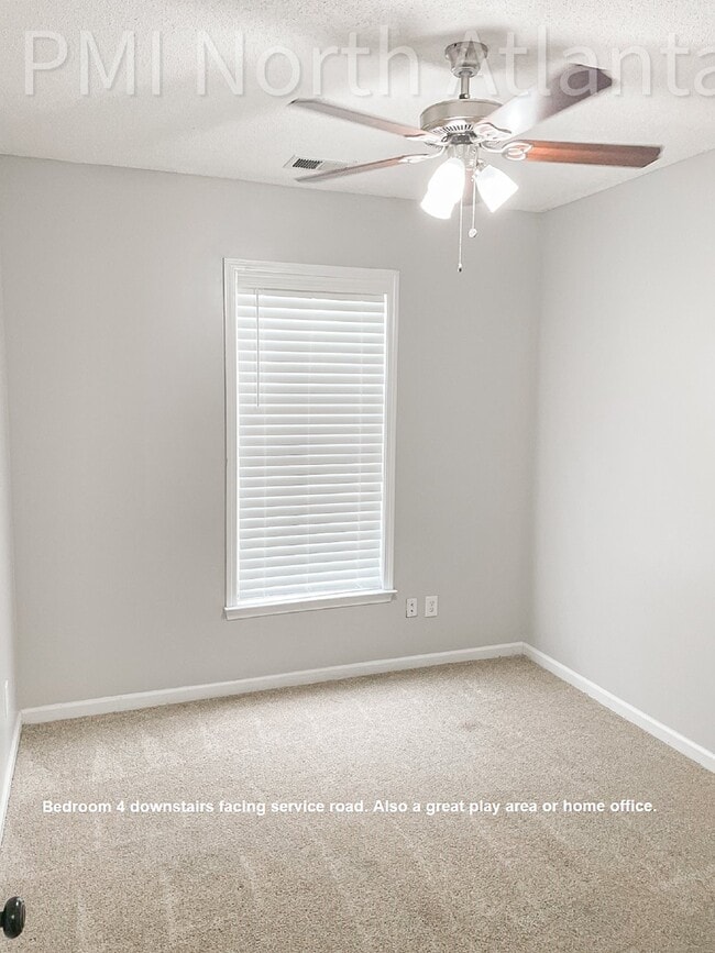 Building Photo - 113 Riverstone Commons Cir