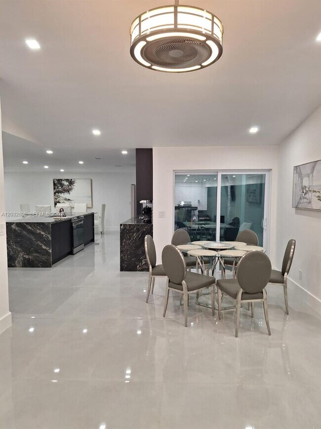 Foto del edificio - 4440 SW 14th Pl