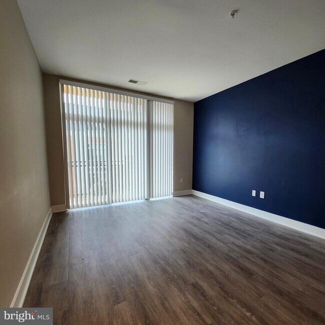 Foto del edificio - 145 Riverhaven Dr