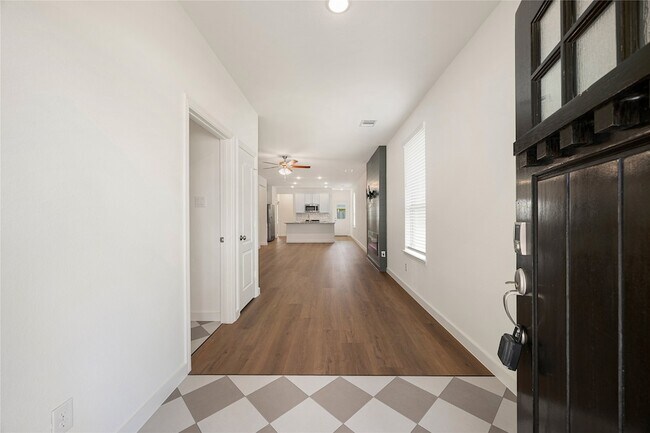 Building Photo - 31411 Horseshoe Meadow Bend Ln