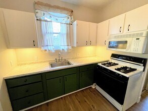 Building Photo - 205 Van Wyck Ave
