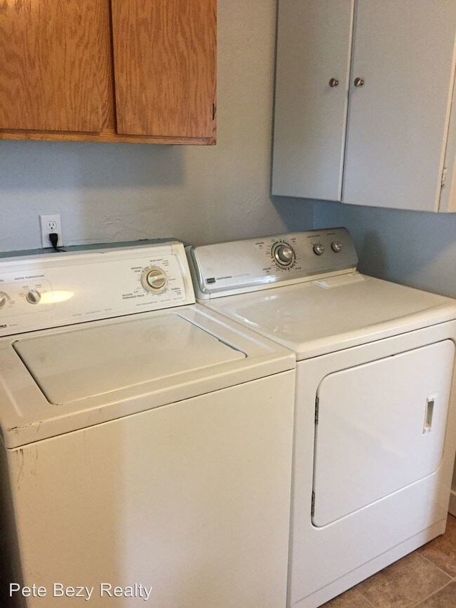 Foto del edificio - 817 S Pearl St