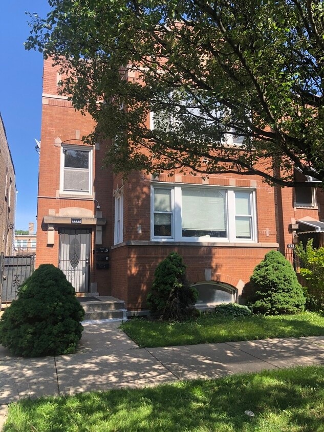 Primary Photo - 6323 S Richmond St
