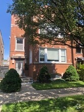 Building Photo - 6323 S Richmond St