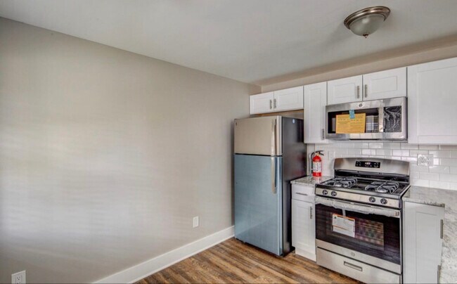 Foto del edificio - 412 S Charleston Ave