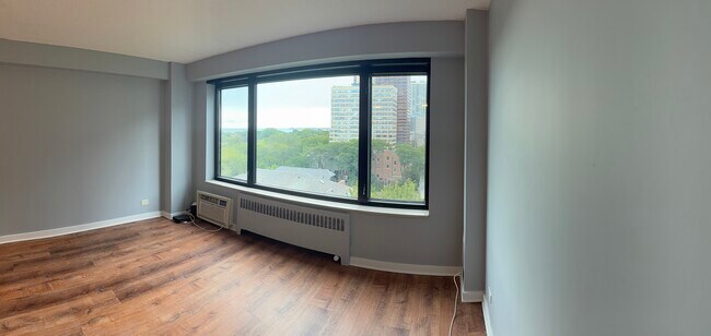 Foto del edificio - 3100 N Lake Shore Dr