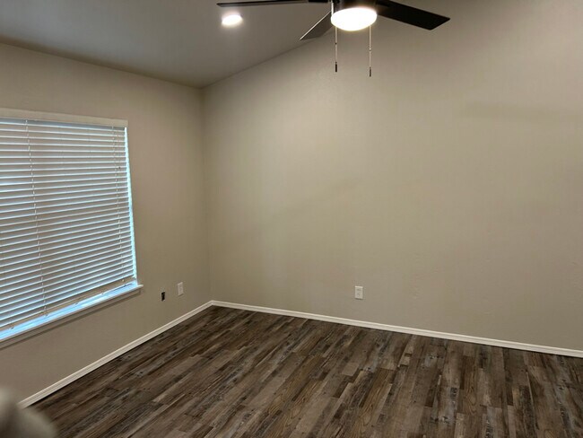 Foto del edificio - 4312 Avon Ct