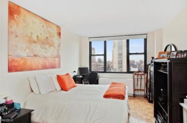 Building Photo - 1 br, 1 bath  - 1550 3rd Ave E