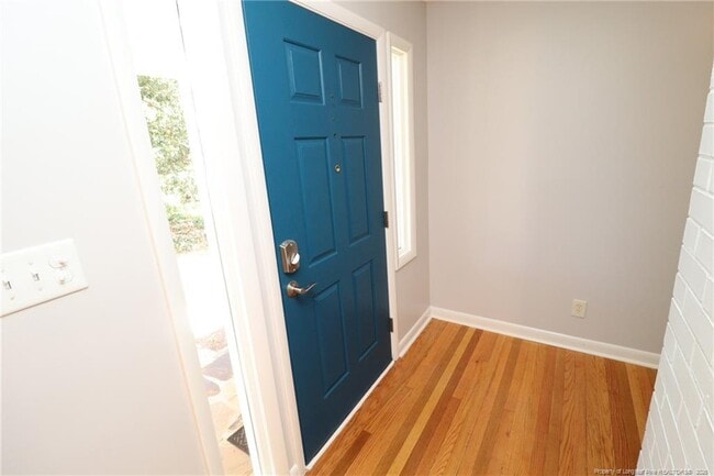 Building Photo - 1009 Dogwood Ln
