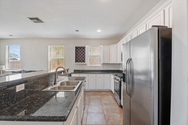 Foto del edificio - 1423 S Newberry Ln