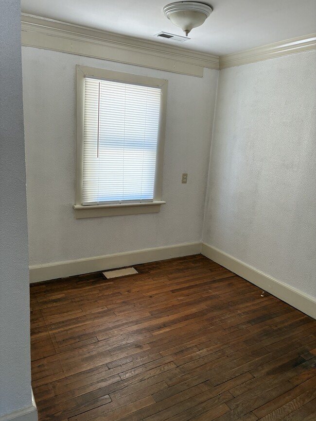 Building Photo - 102 Loch Lane Dr