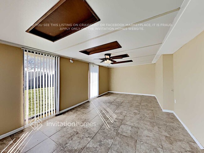 Foto del edificio - 4640 Wineberry Dr