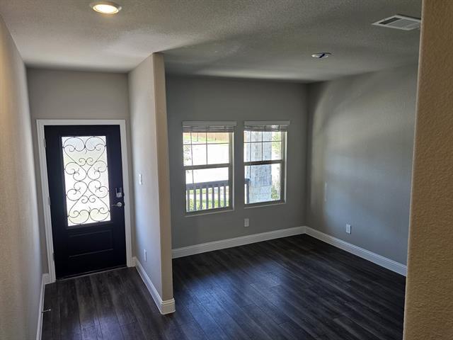 Foto del edificio - 1301 Corkwood Dr