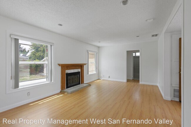 Foto del edificio - 3 br, 1.5 bath House - 6639 Melvin Ave