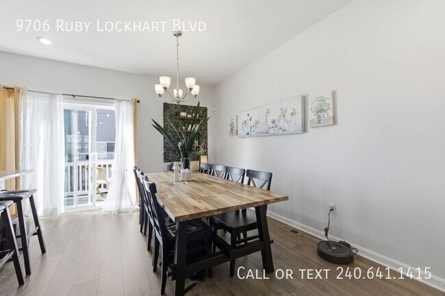 Foto del edificio - 9706 Ruby Lockhart Blvd