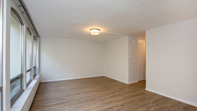 Foto del edificio - 1401 E 55th St