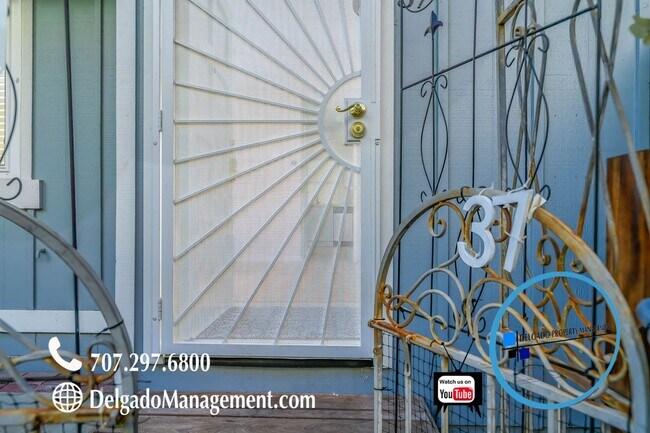 Foto del edificio - Benicia! Beautiful remodeled 3Bd townhouse