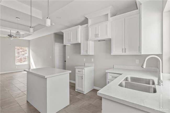 Building Photo - 2508 W Israel Ave