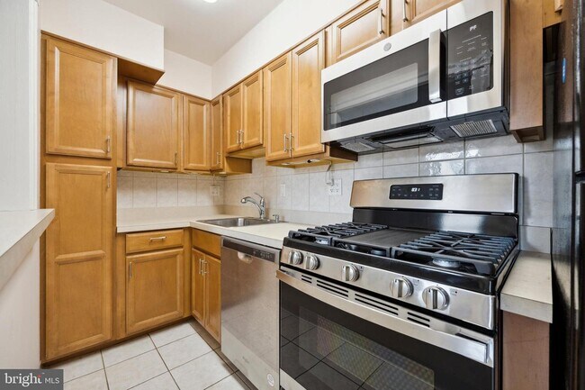 Foto del edificio - 1008 Spruce St