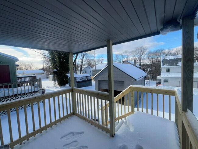 Building Photo - 1706 Davidson St