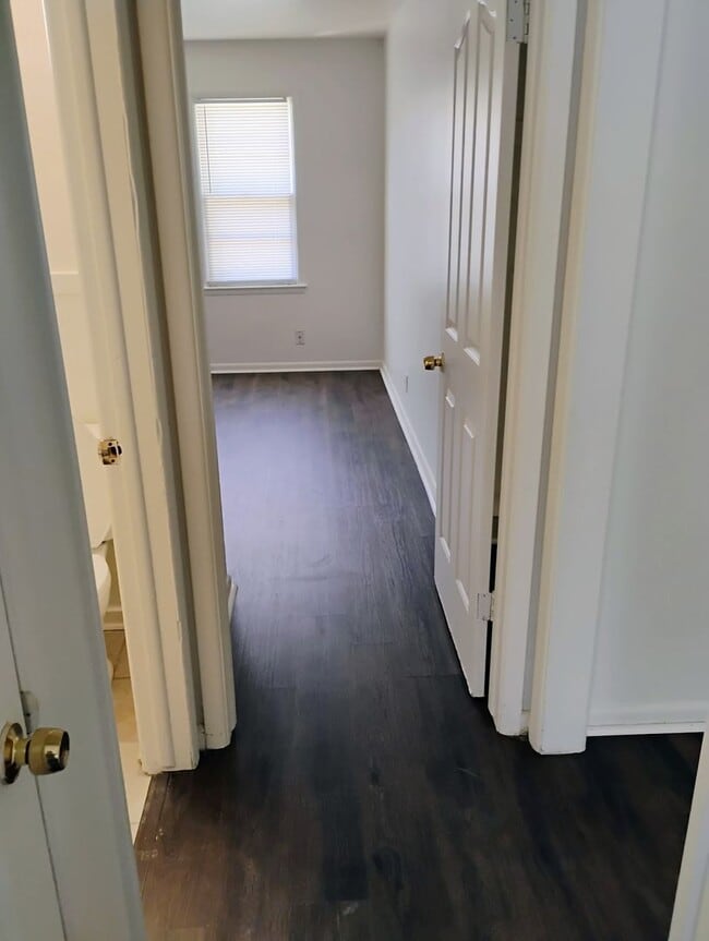 Foto del edificio - Spacious two bedroom located near Linwood