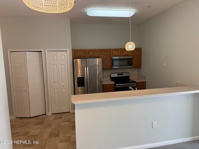 Building Photo - 7920 Merrill Rd