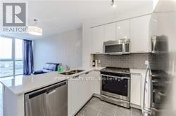 Photo du bâtiment - 75-975 Eglinton Ave W