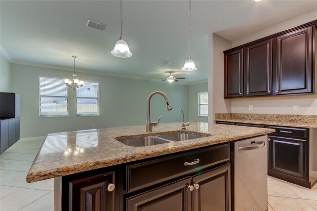 Foto del edificio - 11024 Little Blue Heron Dr