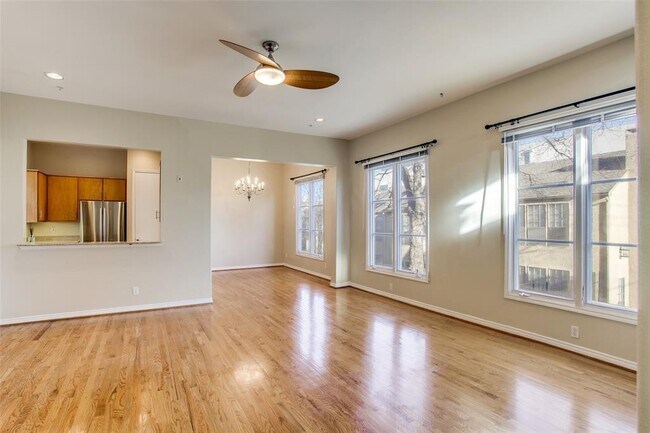 Building Photo - 3915 Cole Ave