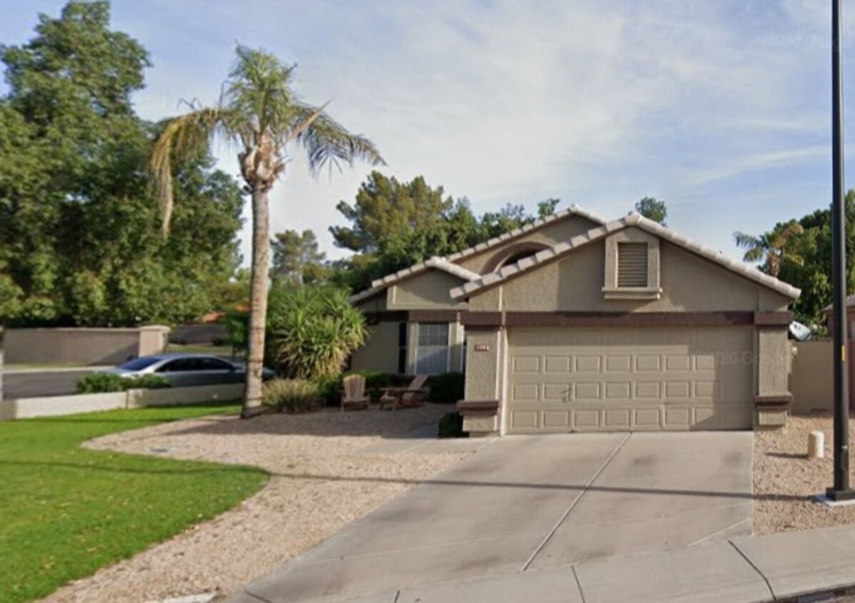 Foto principal - COMING SOON IN VAL VISTA LAKES!!!