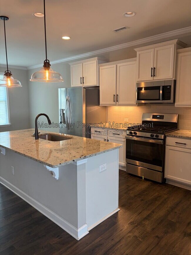 Foto del edificio - 727 Carraway Garden Dr