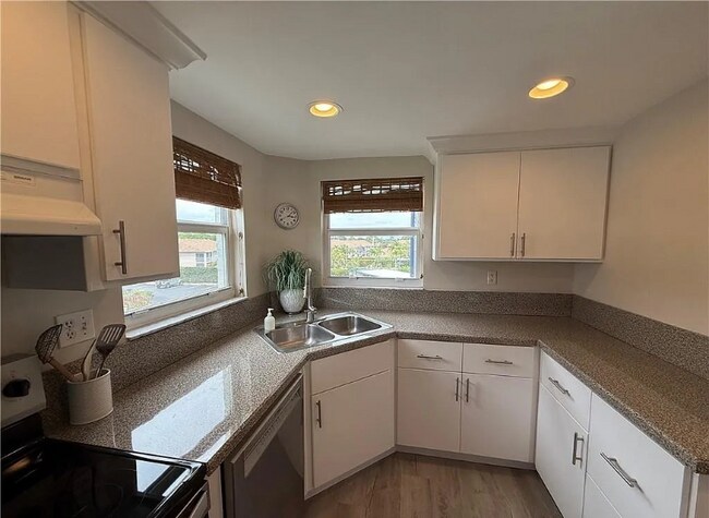 Building Photo - 190 Pebble Beach Blvd