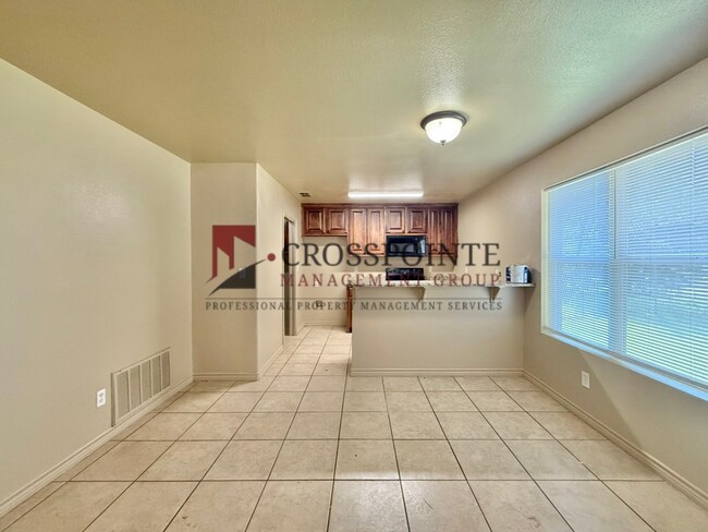 Foto del edificio - 819 W 25th St