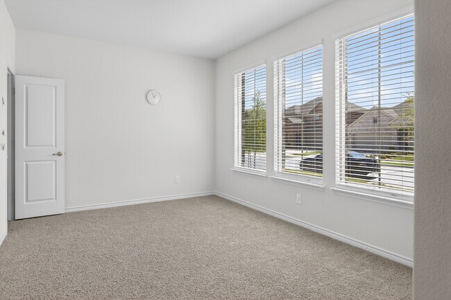 Foto del edificio - 8125 Danny Scarth Ln