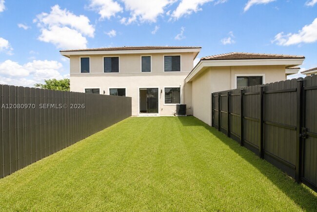 Foto del edificio - 12554 SW 194th Ave