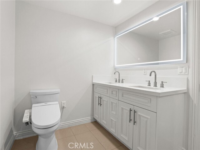 Foto del edificio - 1598 Long BCH