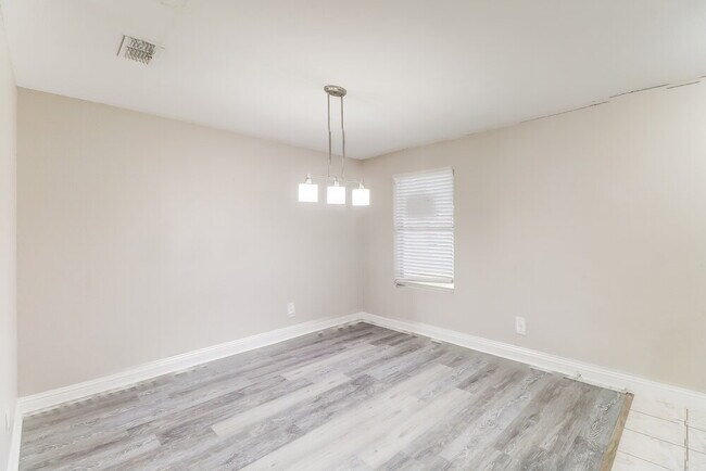 Building Photo - 1477 Hickory Creek Ln