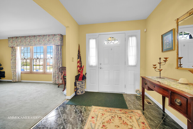 Foto del edificio - 2344 Appleby Dr