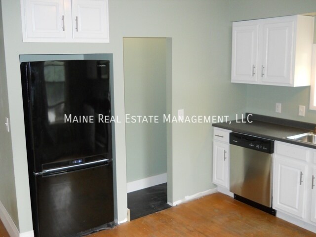 Building Photo - 189 Forest Ave