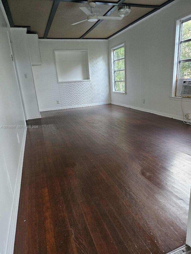 Foto del edificio - 1217 N D St