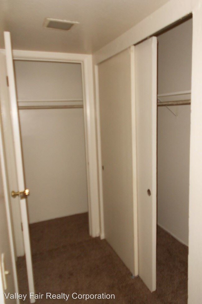 Building Photo - 1497 Clark Ave