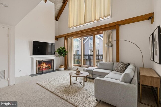 Building Photo - 312 Severn Ave