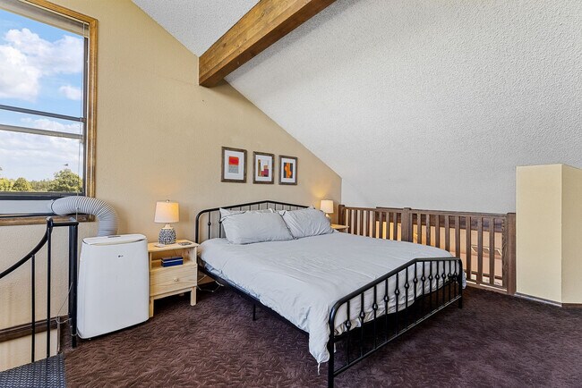 Foto del edificio - 2650 Valley View Dr