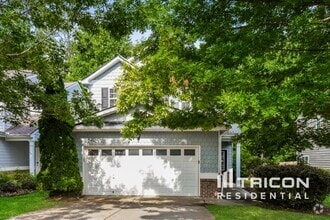 Building Photo - 204 Cole Ct