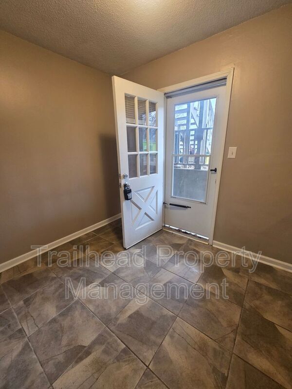 Foto del edificio - 13121 6 St