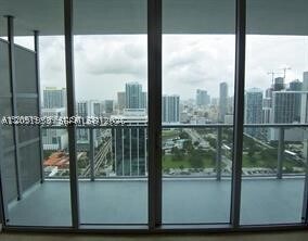Foto del edificio - 1111 SW 1st St