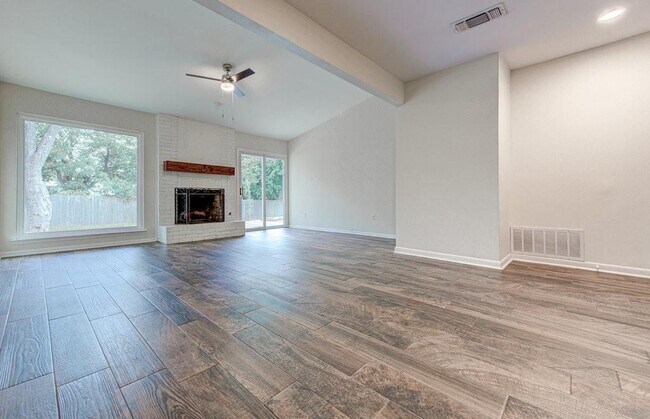 Foto del edificio - 1406 Thornridge Rd