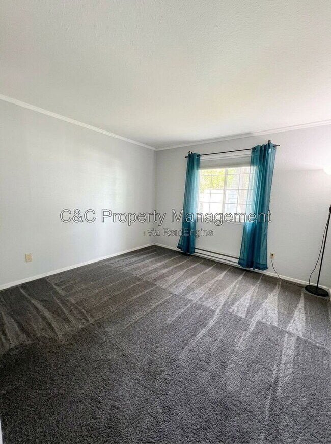 Foto del edificio - 485 Lighthouse Dr