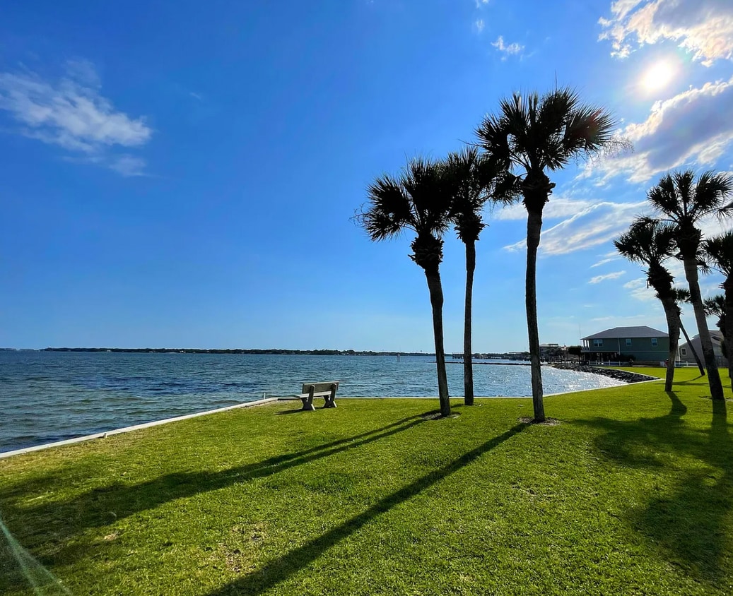 101 Old Ferry Rd, Shalimar, FL 32579 Condo for Rent in Shalimar, FL